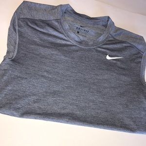 Men’s S Nike Dri-Fit Tee